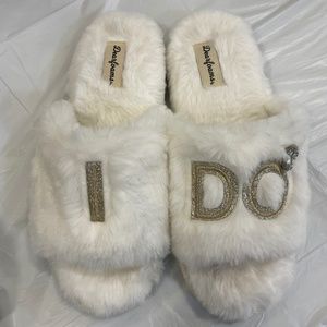"I Do" Slippers Size 7-8
